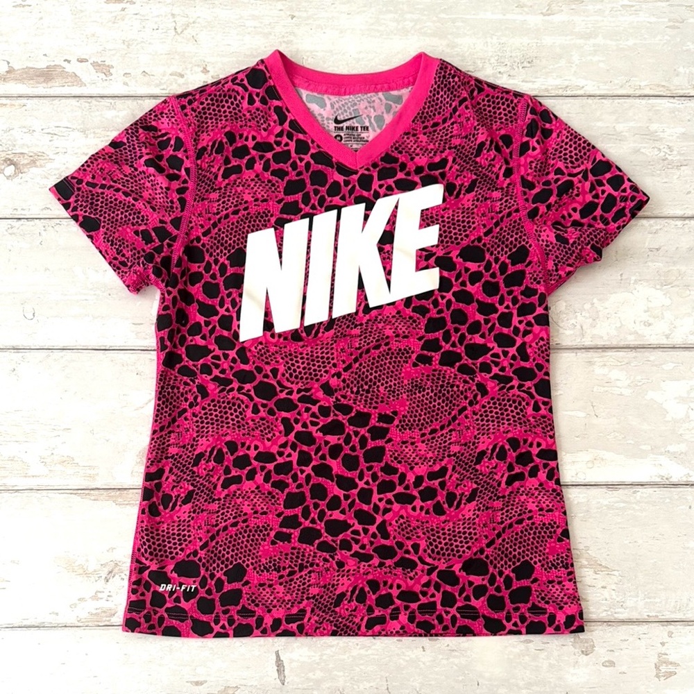 Nike Size M Animal Print Tee Short Sleeves Black Pink Dri Fit Medium